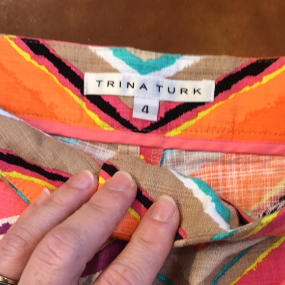 Trina Turk like new shorts size 4 - Picture 5 of 7